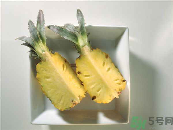 菠蘿可以和桃子一起吃嗎？菠蘿和桃子一起吃可以嗎？