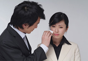 一生氣就流眼淚是怎么回事？生氣流淚怎么辦？
