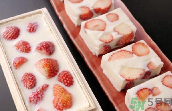什么是草莓牛奶羊羹？草莓牛奶羊羹怎么做？
