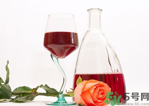 喝紅酒可以美容嗎？喝紅酒有什么好處？