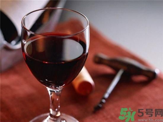 喝紅酒可以美容嗎？喝紅酒有什么好處？
