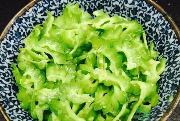吃苦瓜可以祛痘嗎？苦瓜怎樣吃可以祛痘？
