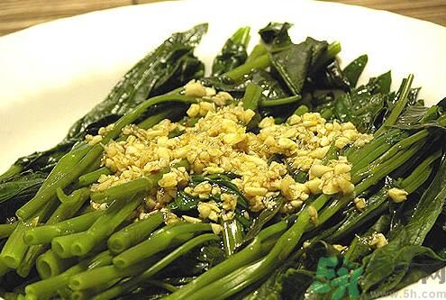 炒空心菜發(fā)黑怎么辦？空心菜怎么炒不發(fā)黑？