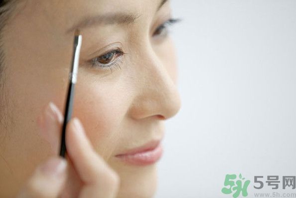 眉毛淡是種怎樣的體驗？眉毛淡是什么原因？