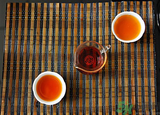 茉莉花綠茶加苦瓜能減肥嗎？茉莉花和苦瓜泡水喝嗎？