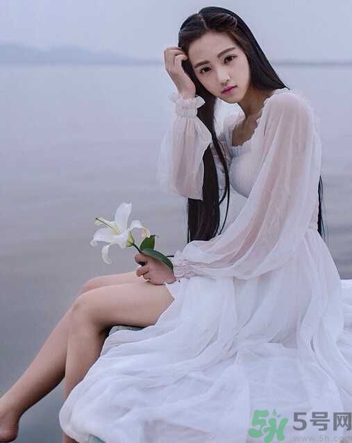 武大?；ㄇ寮儾辉?武大校花整過容嗎？