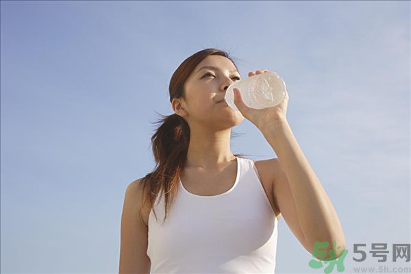 邊跑步邊喝豆?jié){可以嗎？跑步的時候喝豆?jié){好嗎？