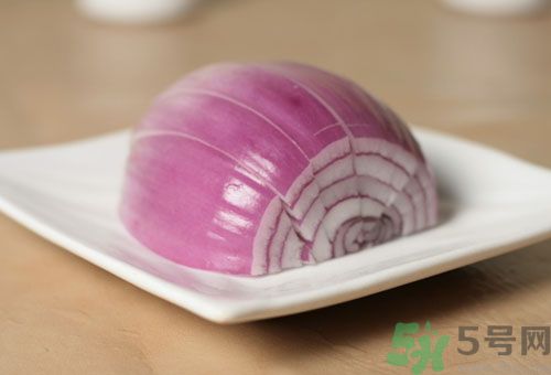 洋蔥可以生吃嗎？洋蔥生吃有什么好處？
