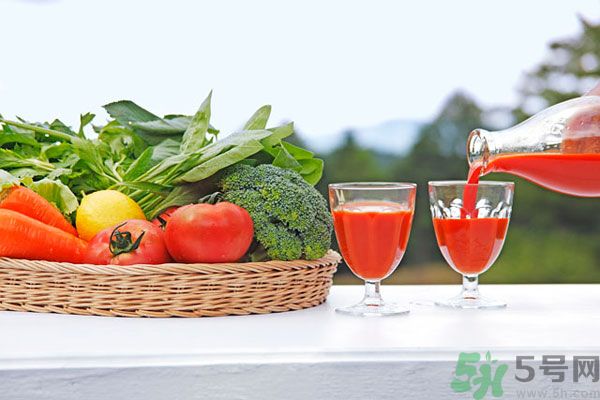蔬菜汁可以使皮膚變白嗎？蔬菜汁加熱能當(dāng)護(hù)膚水用嗎？