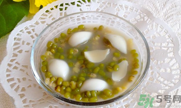 綠豆煮出來為什么是紅色的？怎么煮綠豆湯不發(fā)紅？