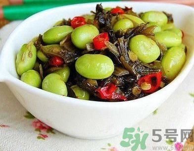 芥菜與鯽魚可以一起吃嗎？芥菜和鯽魚一起吃好不好？