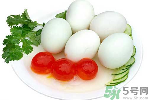 吃咸鴨蛋會(huì)上火嗎？吃咸鴨蛋可以降火嗎？