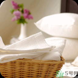 衣服上沾到油漬怎么洗干凈？衣服上有油漬要怎么辦？