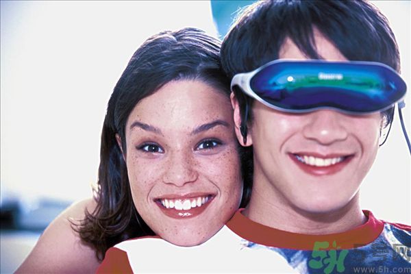 4k vr眼鏡對眼睛有損傷嗎？4k vr眼鏡對眼睛危害有哪些