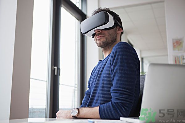 4k vr眼鏡對眼睛有損傷嗎？4k vr眼鏡對眼睛危害有哪些