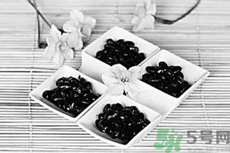 黑豆可以和牛奶一起煮嗎？黑豆和牛奶可以一起吃嗎？