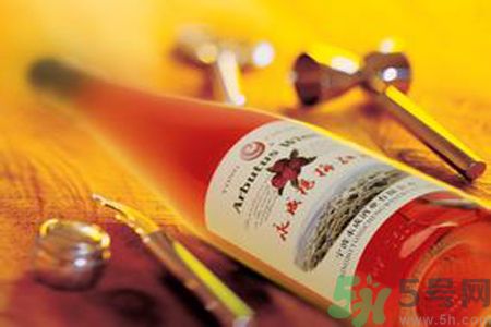 楊梅酒用的什么酒做的？楊梅酒有多少度？
