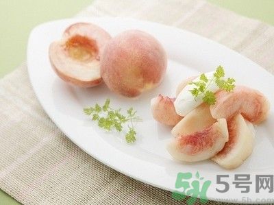 吃桃子要削皮嗎？吃桃子削皮好不好？
