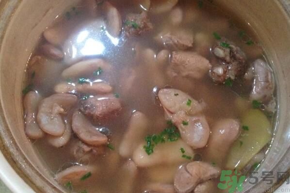 菱角可以燉湯嗎？菱角燉湯喝有什么功效？