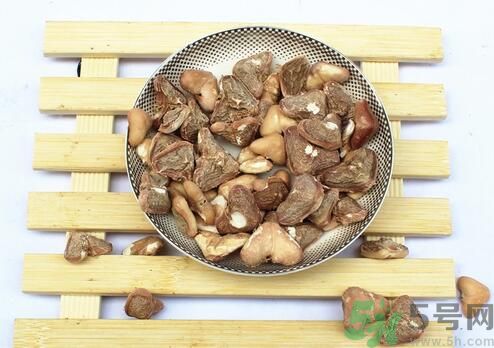 菱角可以燉湯嗎？菱角燉湯喝有什么功效？