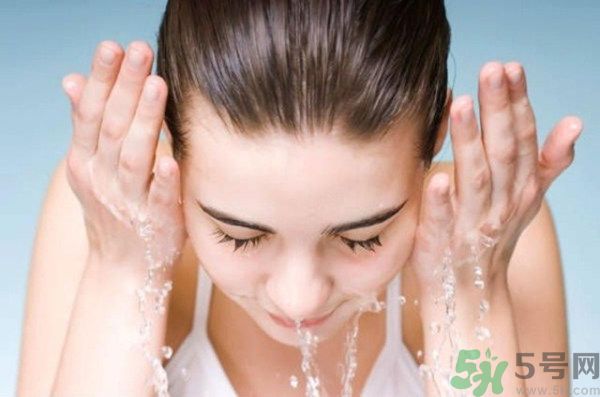 海鈺珍珠海藻柔膚水怎么樣？海鈺珍珠海藻柔膚水好用嗎？