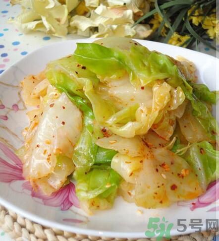 包菜可以生吃嗎？包菜可以涼拌嗎？