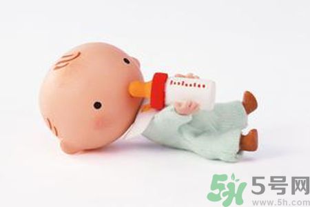 寶寶夏季中暑的原因？寶寶夏季中暑了怎么辦？