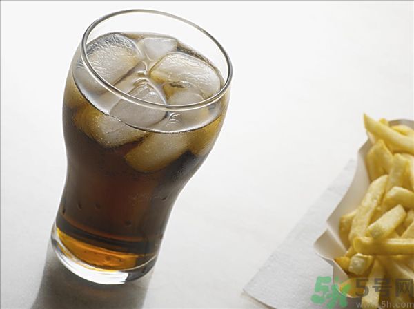 腎結(jié)石能喝冰啤酒嗎？腎結(jié)石喝啤酒好嗎？