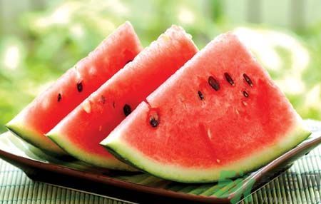 經(jīng)期能吃西瓜嗎？經(jīng)期吃西瓜會(huì)不會(huì)肚子痛？