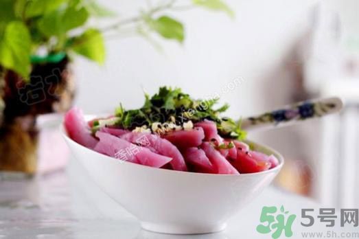 衣服上染上了莧菜汁怎么辦？衣服上的莧菜汁怎么洗掉？
