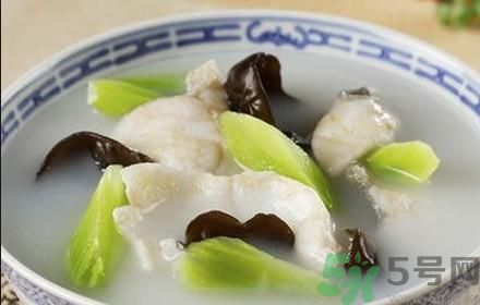魚能和萵苣一起煮嗎？魚可以和萵苣一起吃嗎？