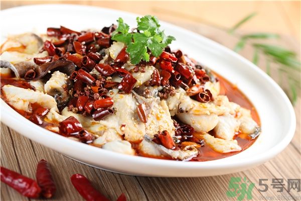 吃魚的時(shí)候能喝茶嗎？吃魚可以喝茶嗎？