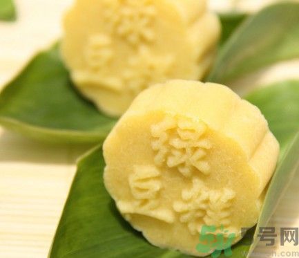 吃綠豆糕可以喝酸奶嗎？吃綠豆糕喝酸奶好不好？