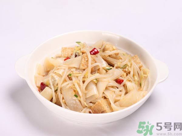 吃消炎藥還能吃涼皮涼面嗎？吃消炎藥吃涼皮會怎么樣？