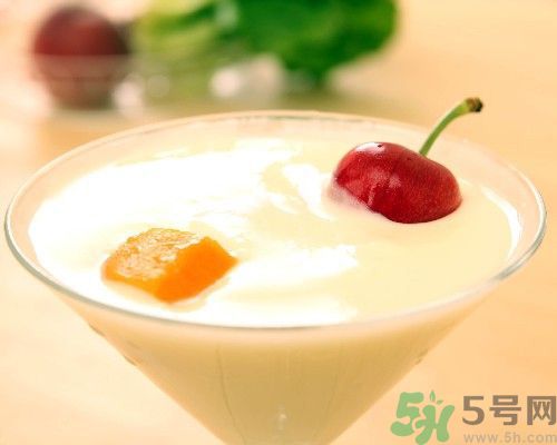 哈密瓜可以和酸奶一起吃嗎？哈密瓜能和酸奶同食嗎？