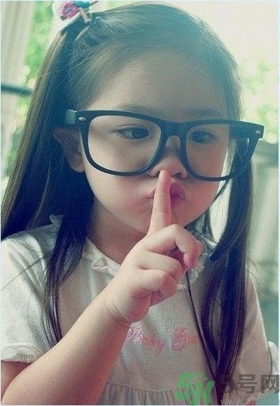 幼童屁股長(zhǎng)出尾巴的原因是什么？孕婦缺什么幼童屁股長(zhǎng)出尾巴？