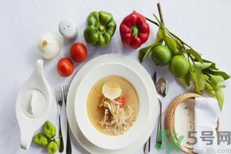 夏天吃什么養(yǎng)胃？夏天養(yǎng)胃要注意什么？