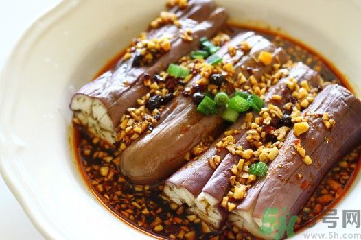 茄子皮有什么功效？茄子皮的功效是什么？