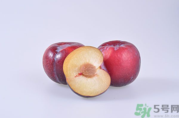 黑布林是李子嗎？黑布林的功效與作用
