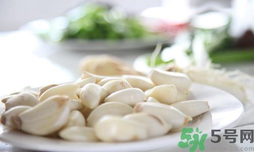 吃粽子時(shí)可以就大蒜嗎？粽子可以和大蒜一起吃嗎？