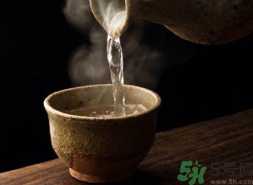 吃粽子可以喝酒嗎？吃粽子喝酒好嗎？