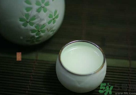 菖蒲酒怎么泡？怎樣自制菖蒲酒？