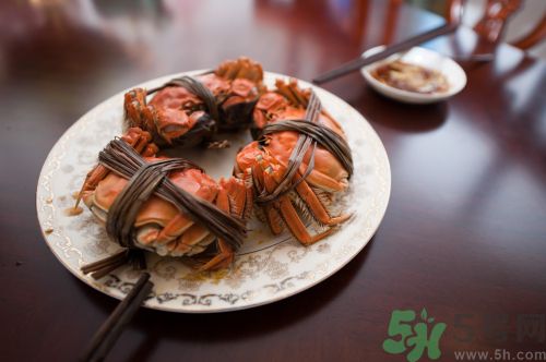 螃蟹和牛奶可以一起吃嗎？螃蟹和牛奶一起吃好嗎