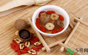 山楂枸杞一起泡水喝好嗎？山楂枸杞一起泡水喝有什么好處？