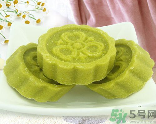 吃綠豆糕可以降血壓?jiǎn)幔扛哐獕撼跃G豆糕好嗎？