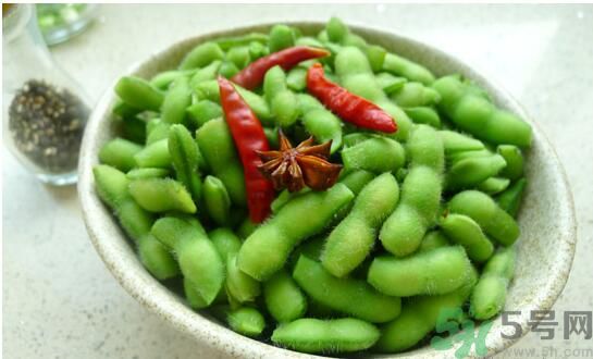 夏天吃毛豆好嗎？夏天吃毛豆有什么好處？