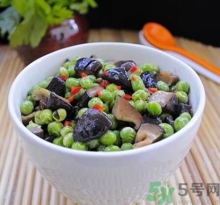 豌豆可以和香菇一起炒嗎？豌豆和香菇一起吃好嗎？