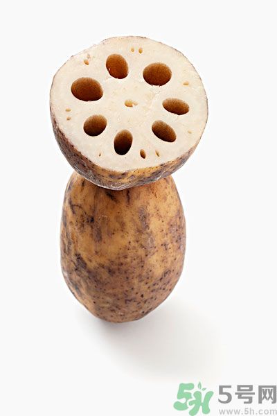 蓮藕里面的泥怎么清理？蓮藕里面的泥巴怎么洗？