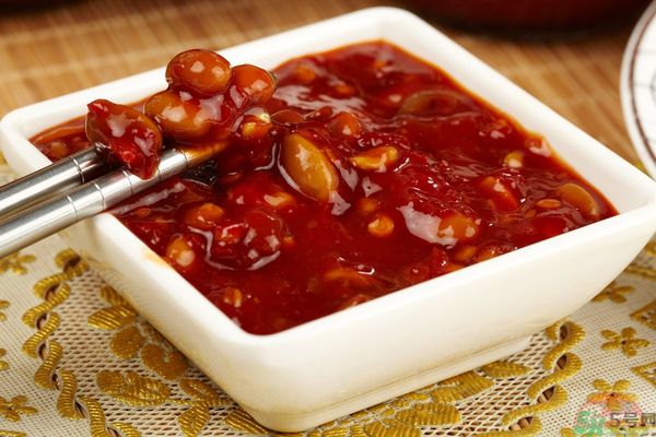 豆瓣醬的做法？豆瓣醬和黃豆醬的區(qū)別？
