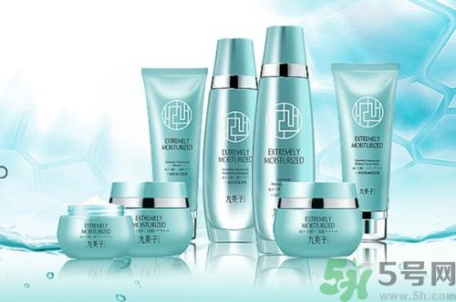 中學(xué)生可以用化妝品嗎？中學(xué)生用化妝品好嗎？